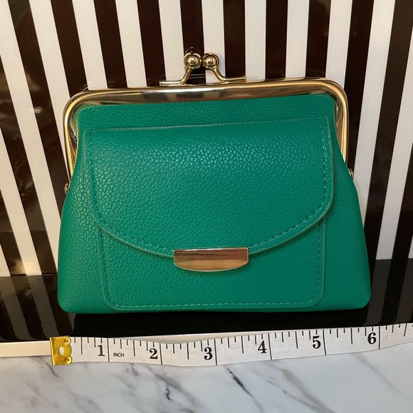 Green Kisslock Purse Bag Wallet - Picture 6 of 6